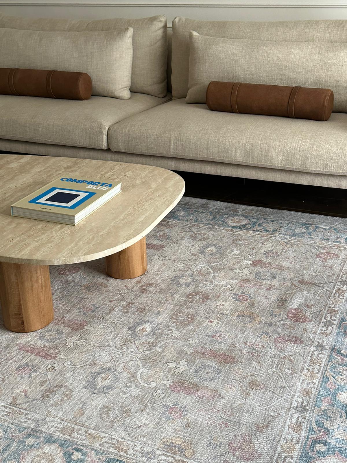 שטיח וינטג' בהיר