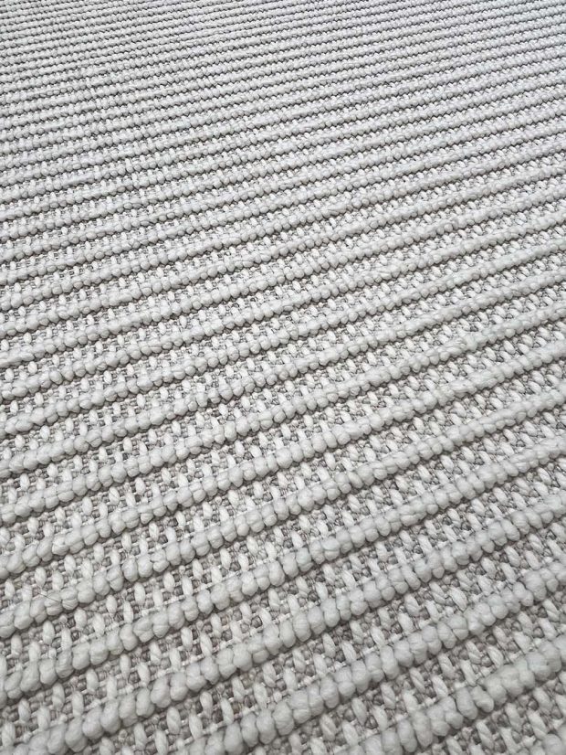 שטיח לולאות לבן חלק
