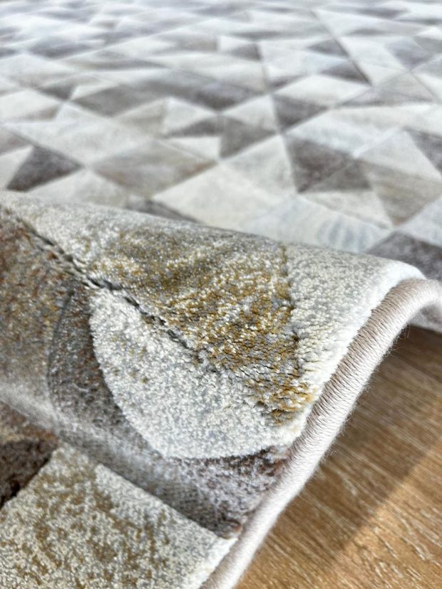 שטיח משולשים גוונים חומים