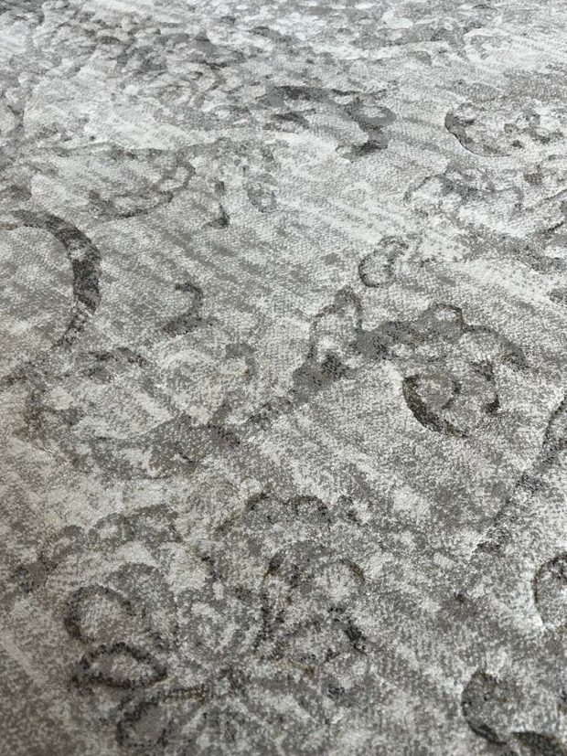 שטיח מודרני בדוגמא קלאסית אפור
