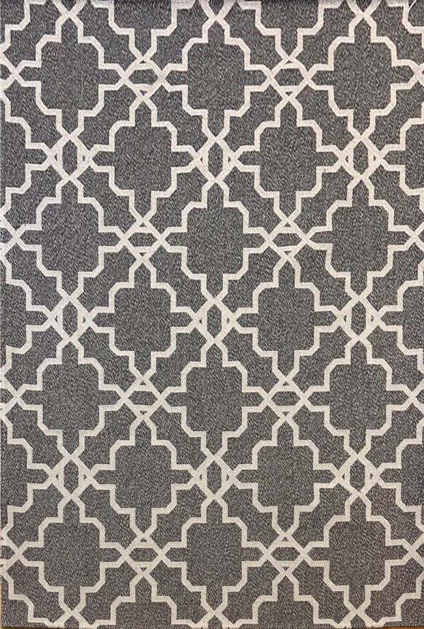 שטיח שחור לבן