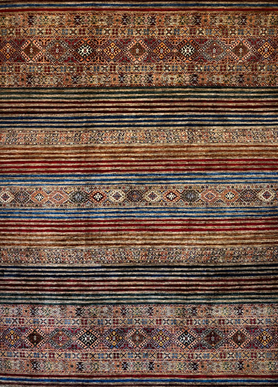 שטיח צבעוני עבודת יד