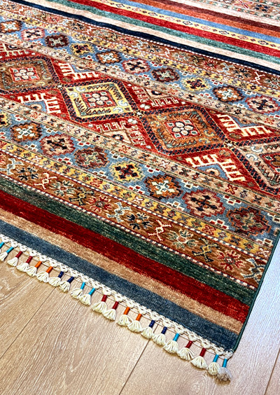 שטיח עבודת יד צבעוני אדום